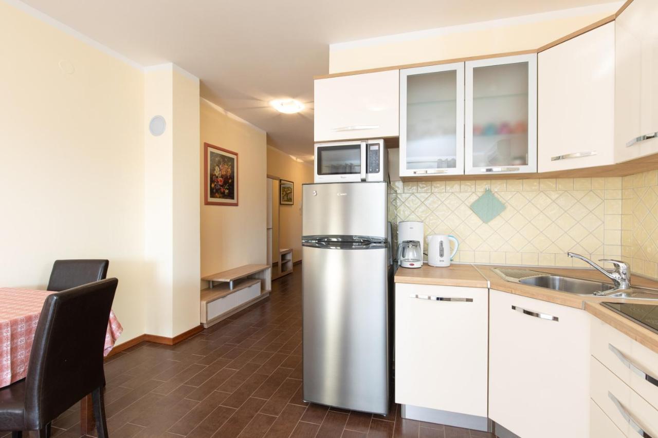 Apartments Bella Vista คิร์ก ภายนอก รูปภาพ